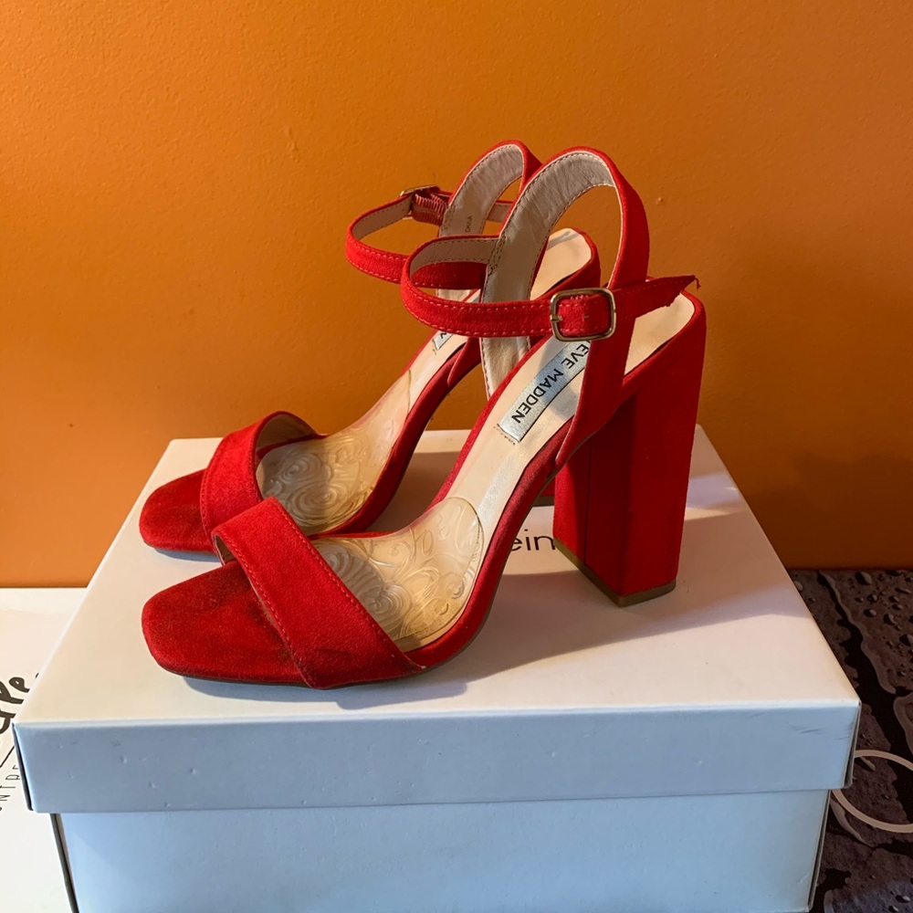 Red steve madden chunky heels